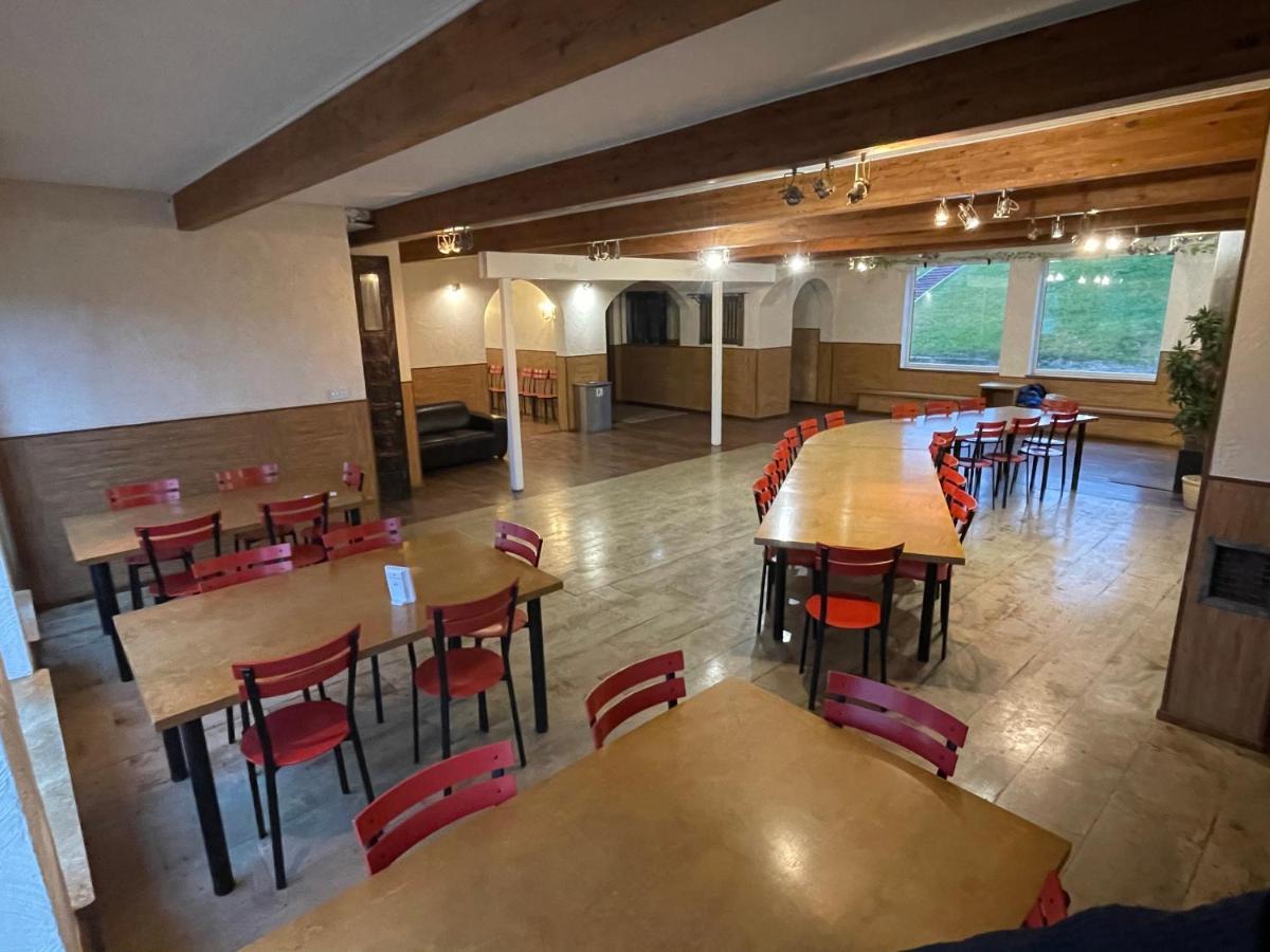 Kuetioru Puhkekeskus Hotel Koloreino Kültér fotó